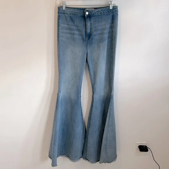 Free People Just Float On Flare Jeans - Picture 3 of 8